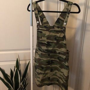 Camo overall pinafore mini dress (6)